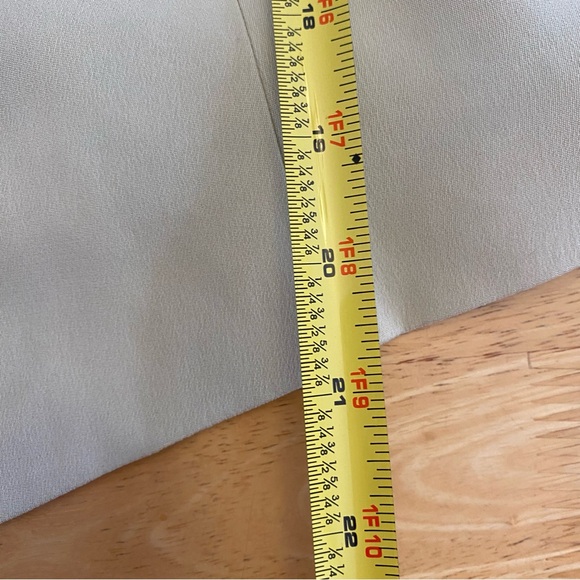 VTG 100% Silk Muted Green Hourglass Suit Blazer Skirt Set | 4-6 - Picture 12 of 16